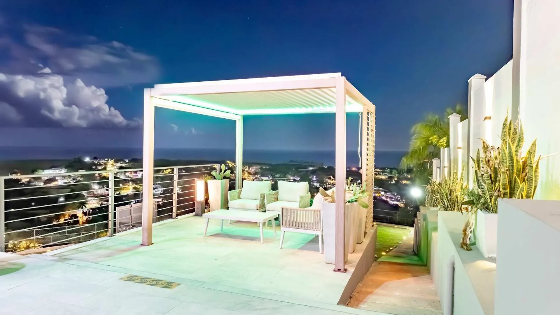 Yeguada Blue Malibu Home In Camuy